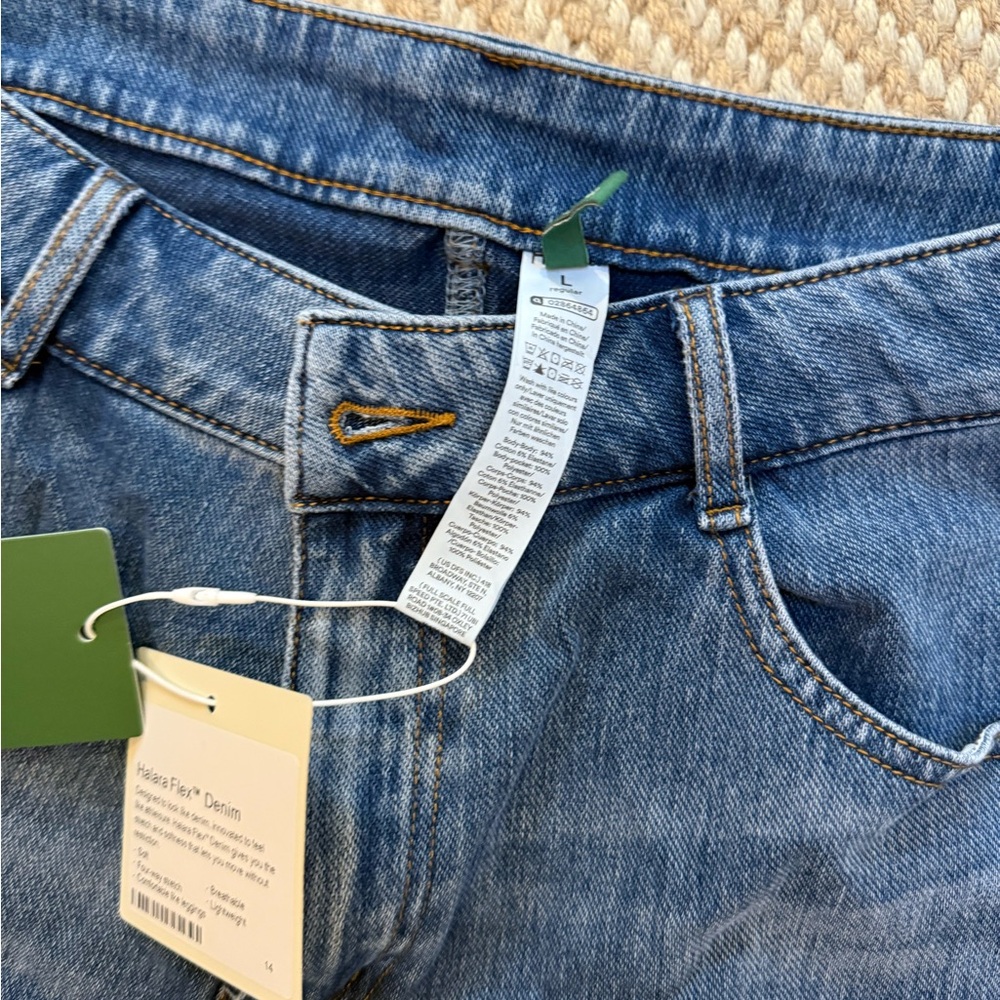 Halara Flex™ Denim Mid-Rise Casual Shorts - Picture 3 of 3
